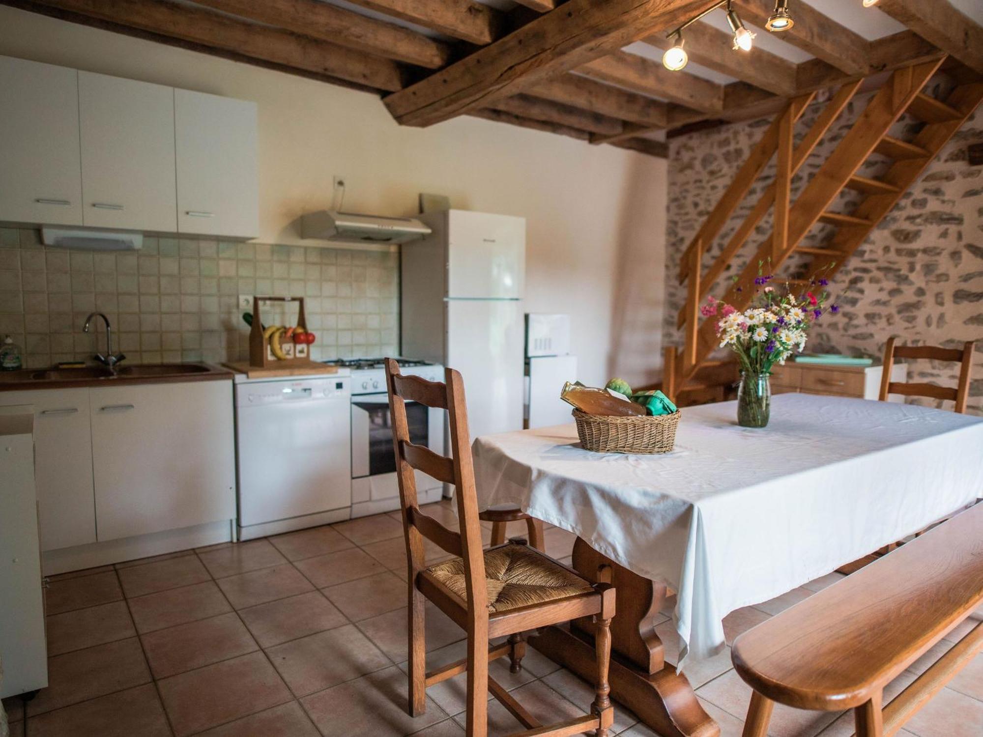 Saint-Léonard-des-Bois Gite De Charme Renove Avec Cheminee, Terrasse Et Proche Randonnees - Capacite 13 Pers. - Fr-1-410-179 מראה חיצוני תמונה