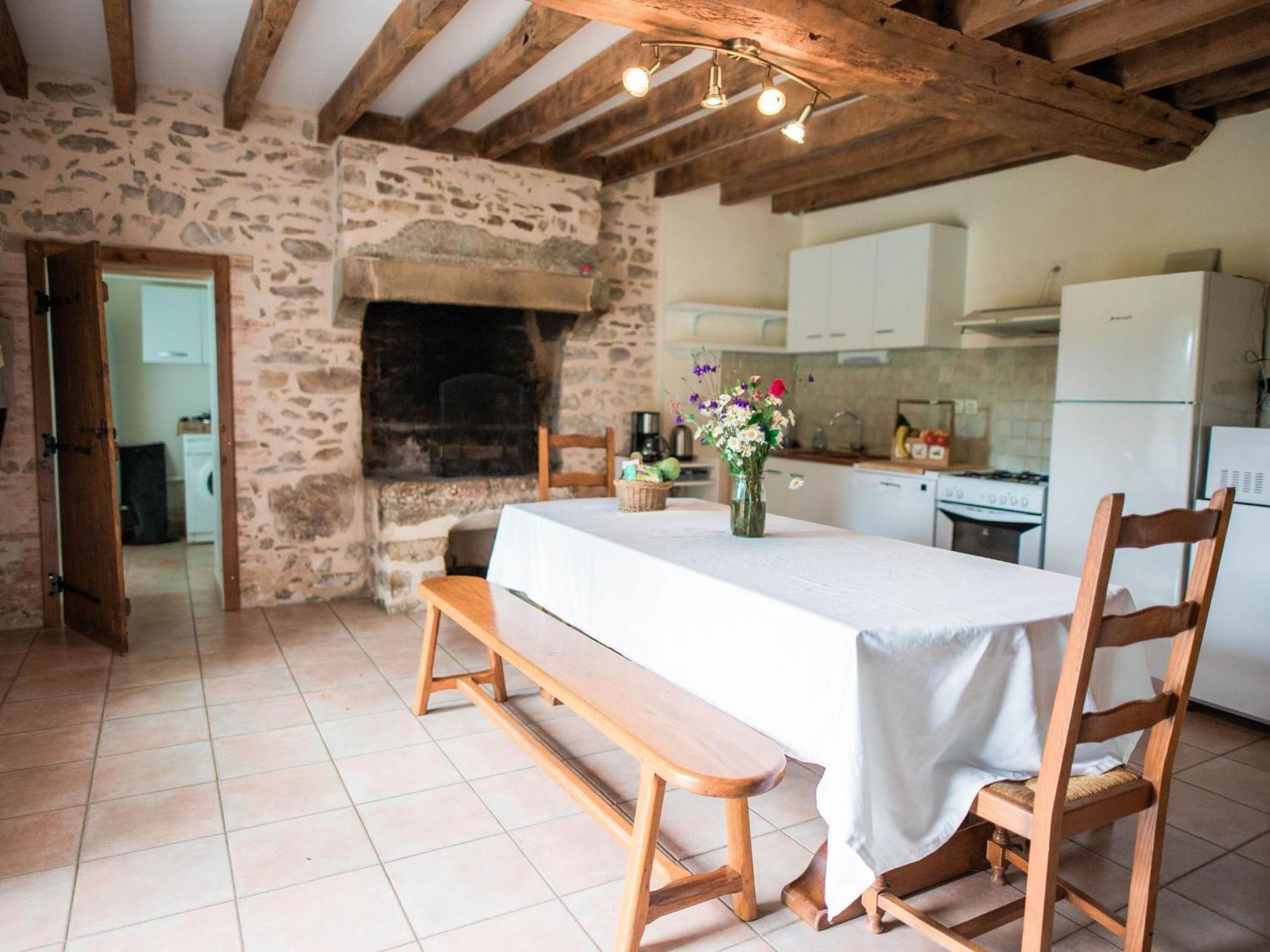 Saint-Léonard-des-Bois Gite De Charme Renove Avec Cheminee, Terrasse Et Proche Randonnees - Capacite 13 Pers. - Fr-1-410-179 מראה חיצוני תמונה